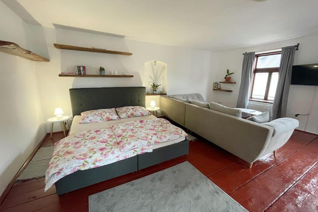 Apartman U Spinaru Тршешть Екстер'єр фото