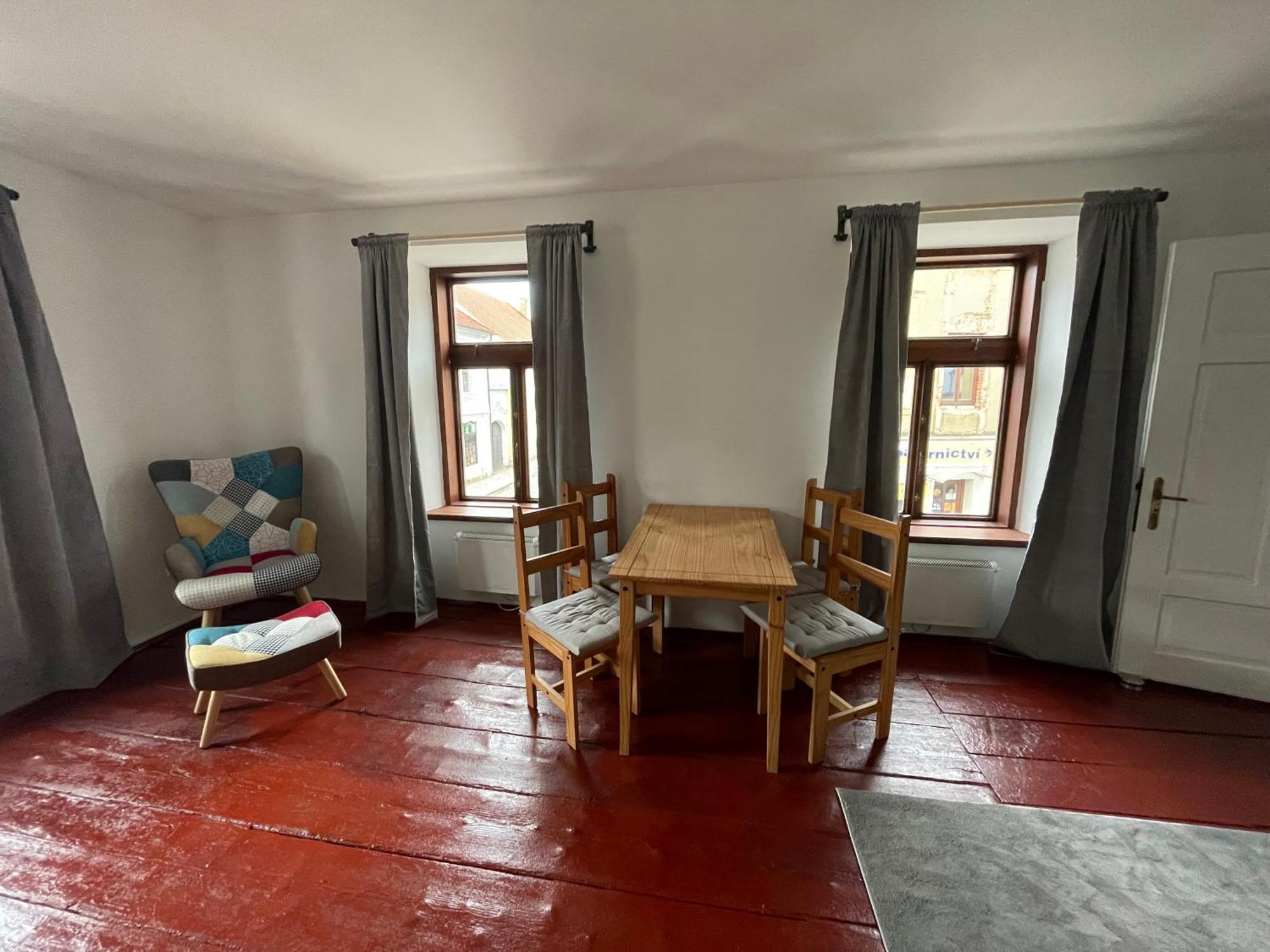 Apartman U Spinaru Тршешть Екстер'єр фото